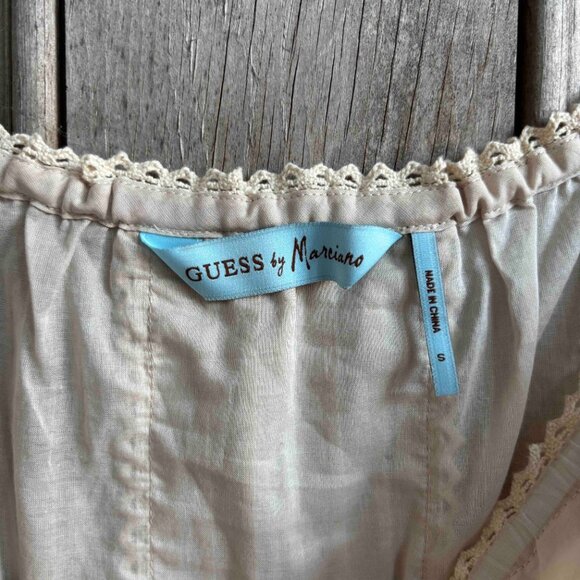 Guess by Marciano Off-Shoulder (or on) Lace Top - Picture 5 of 5